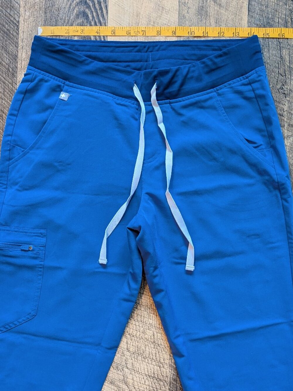 Figs Denim Blue Set Zamora Joggers & Casma Scrub Top Small - Picture 10 of 10